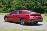 Used 2024 Hyundai Elantra SEL image 3