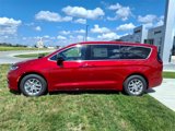 New 2025 Chrysler Pacifica Select image 4