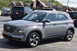 Used 2022 Hyundai Venue SEL image 3