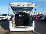 Used 2023 Chrysler Pacifica Limited image 5