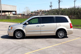 Used 2014 Chrysler Town & Country Touring-L w/ Driver Convenience Group image 2