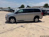 Used 2018 Dodge Grand Caravan SE w/ Rear Park Assist Package image 4