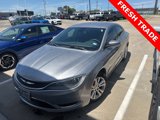 Used 2015 Chrysler 200 Limited image 2
