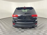 Used 2018 Jeep Grand Cherokee Laredo image 4