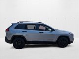 Used 2017 Jeep Cherokee Sport image 4