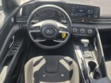 Used 2022 Hyundai Elantra SE w/ Preferred Accessory Package image 5
