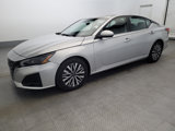 Used 2023 Nissan Altima 2.5 SV image 2