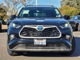 Used 2022 Toyota Highlander XLE image 3