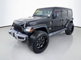 Used 2018 Jeep Wrangler Unlimited Sahara image 3