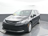 Used 2023 Chrysler Voyager LX image 5