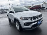 Used 2025 Jeep Compass Latitude image 3