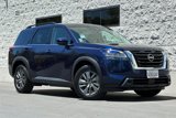 Used 2022 Nissan Pathfinder SV image 2