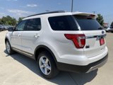 Used 2016 Ford Explorer XLT image 3