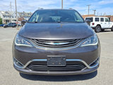 Used 2018 Chrysler Pacifica Touring-L image 2