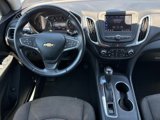 Used 2021 Chevrolet Equinox LT w/ Driver Convenience Package image 4