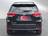 Used 2018 Toyota Highlander LE image 6