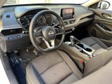 Used 2023 Nissan Altima 2.5 SV image 3