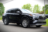Used 2023 Toyota Highlander Platinum image 3