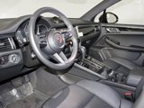 Used 2025 Porsche Macan image 4