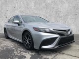 Used 2022 Toyota Camry SE image 2