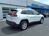 Used 2017 Jeep Cherokee Latitude w/ True North Edition image 6