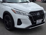 Used 2023 Nissan Kicks SV image 3