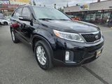 Used 2015 Kia Sorento LX image 3