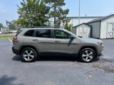 Certified 2022 Jeep Cherokee Limited image 3