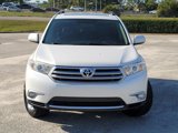 Used 2011 Toyota Highlander SE image 2