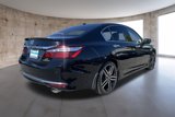 Used 2017 Honda Accord Touring image 3