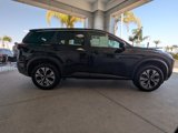 Used 2023 Nissan Rogue SV image 4