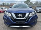 Used 2018 Nissan Rogue SV image 2