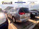 Used 2017 Chrysler Pacifica Touring image 3