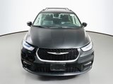 Used 2022 Chrysler Pacifica Touring-L image 2