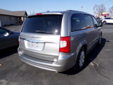 Used 2016 Chrysler Town & Country Touring image 5