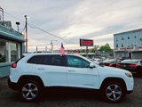 Used 2019 Jeep Cherokee Limited image 3
