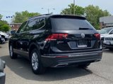 Used 2018 Volkswagen Tiguan SE w/ Panoramic Sunroof Package image 5