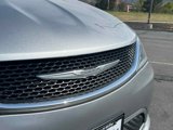 Used 2017 Chrysler Pacifica Touring-L image 4
