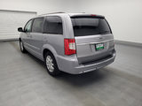 Used 2016 Chrysler Town & Country Touring image 5
