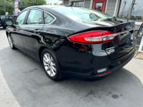 Used 2017 Ford Fusion SE image 6