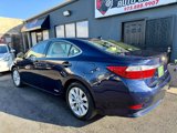 Used 2013 Lexus ES 300h w/ Luxury Pkg image 6