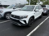 Certified 2022 Volkswagen Taos SE w/ Panoramic Sunroof Package image 5