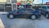 Used 2018 Chevrolet Malibu LT image 2