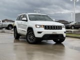 Used 2018 Jeep Grand Cherokee Laredo image 2