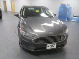 Used 2019 Ford Fusion SE image 2