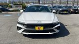 Certified 2025 Hyundai Elantra SE image 3