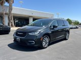 Used 2023 Chrysler Pacifica Touring-L image 2