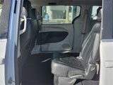 Used 2022 Chrysler Pacifica Touring-L image 5