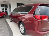 Used 2019 Chrysler Pacifica Limited image 3