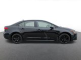 Used 2022 Toyota Corolla LE image 2